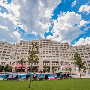 summertime-in-varna-south-bay-beach-residence.varna-hotels.com/